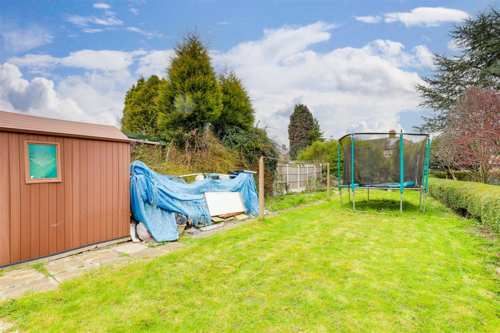 Redhill Road, Arnold, Nottinghamshire, NG5 8GW