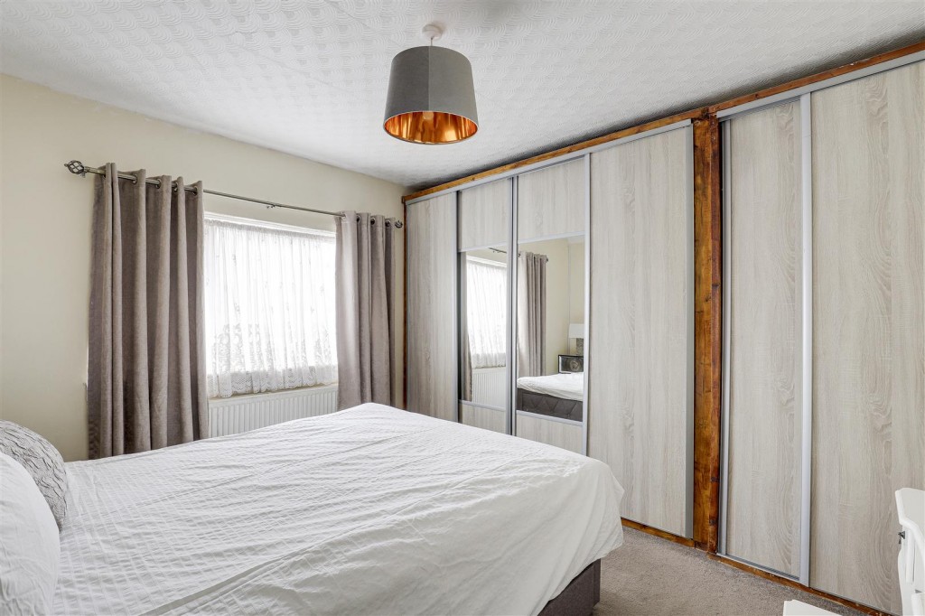 Redhill Road, Arnold, Nottinghamshire, NG5 8GW