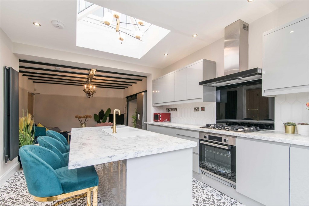 Derby Road, Beeston, Nottinghamshire, NG9 3AP