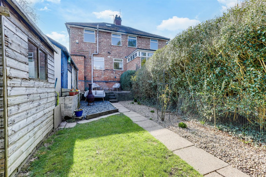 Hallam Road, Mapperley, Nottinghamshire, NG3 6HR