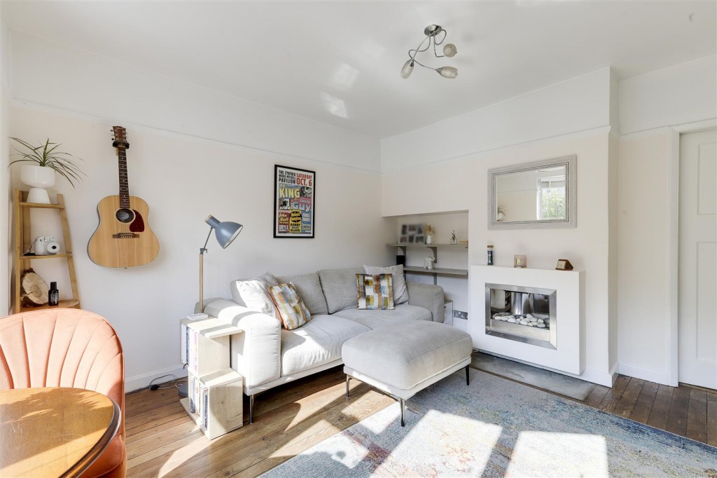 Hallam Road, Mapperley, Nottinghamshire, NG3 6HR