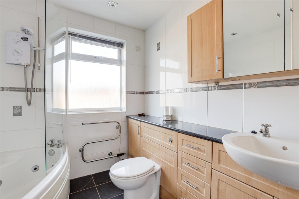 Walcote Drive, West Bridgford, Nottinghamshire, NG2 7GR