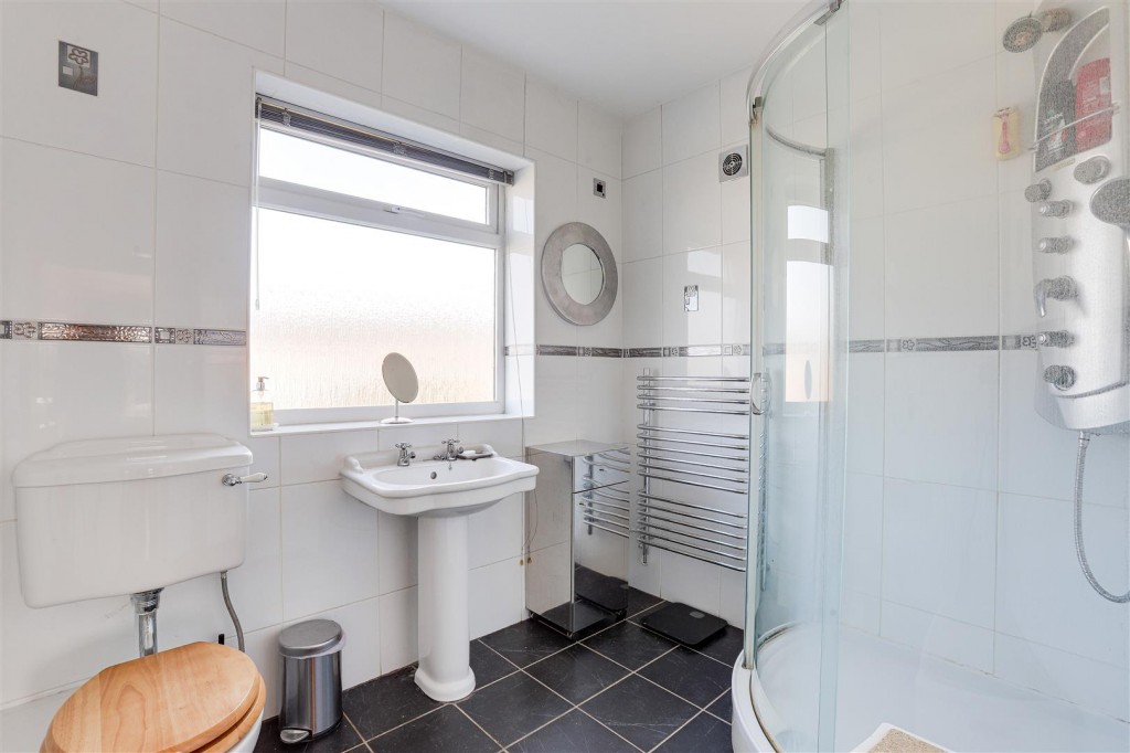 Walcote Drive, West Bridgford, Nottinghamshire, NG2 7GR
