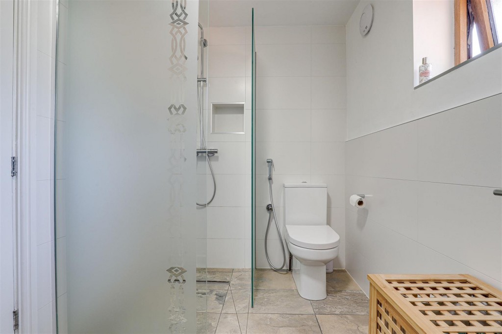 The Pines, Cow Lane, Bramcote, Nottinghamshire, NG9 3BB