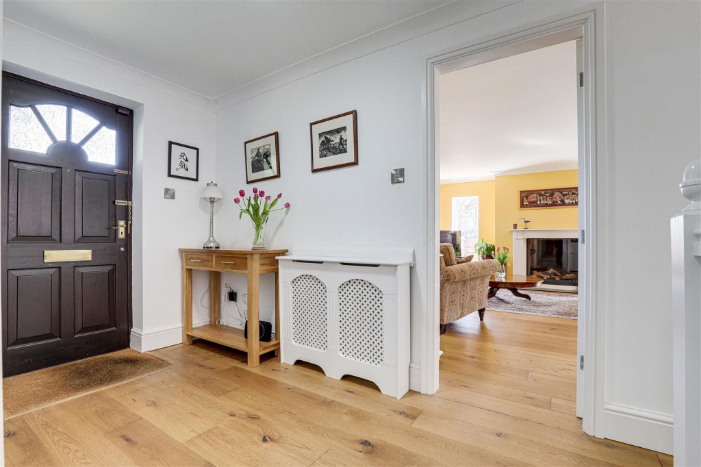 The Pines, Cow Lane, Bramcote, Nottinghamshire, NG9 3BB