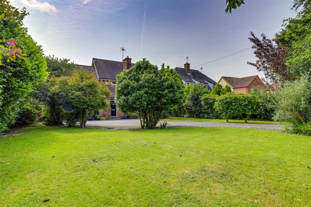 Bleasby Road, Thurgarton, Nottinghamshire, NG14 7FW