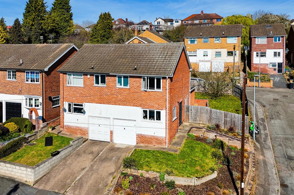 Mays Avenue, Carlton, Nottinghamshire, NG4 1AU