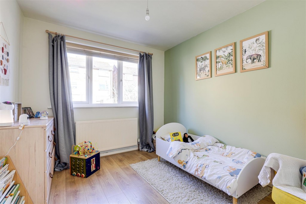 Mays Avenue, Carlton, Nottinghamshire, NG4 1AU