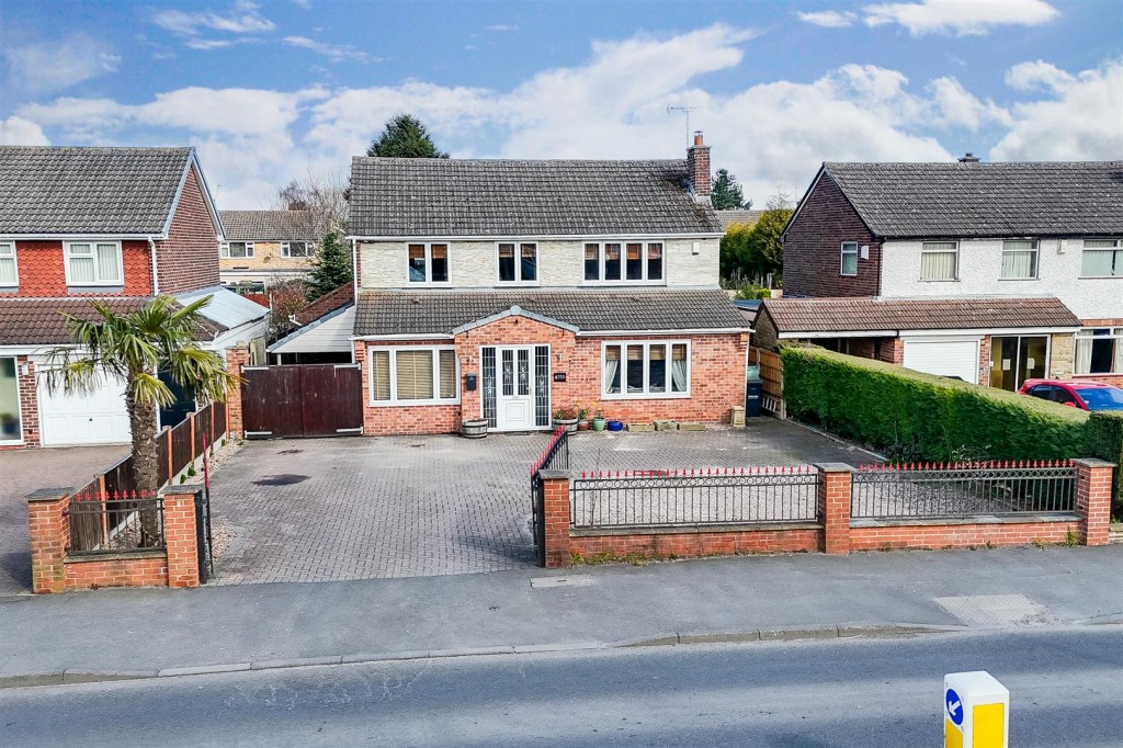 Coppice Road, Arnold, Nottinghamshire, NG5 7HH