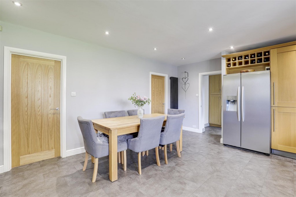 Coppice Road, Arnold, Nottinghamshire, NG5 7HH