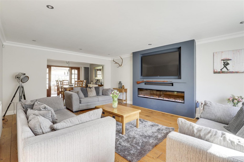 Coppice Road, Arnold, Nottinghamshire, NG5 7HH