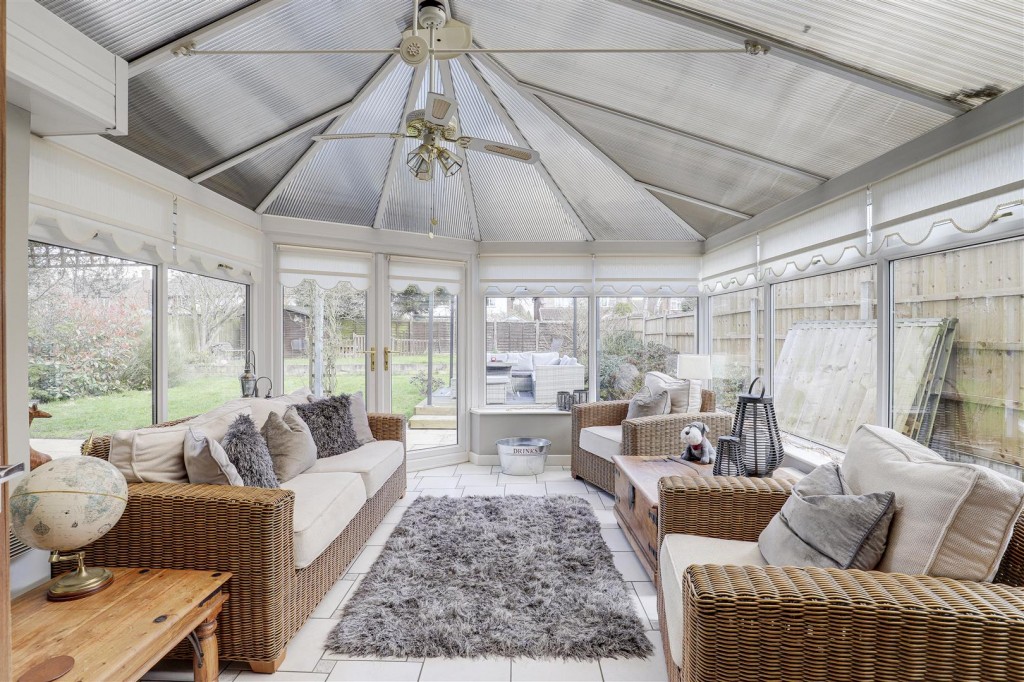 Coppice Road, Arnold, Nottinghamshire, NG5 7HH
