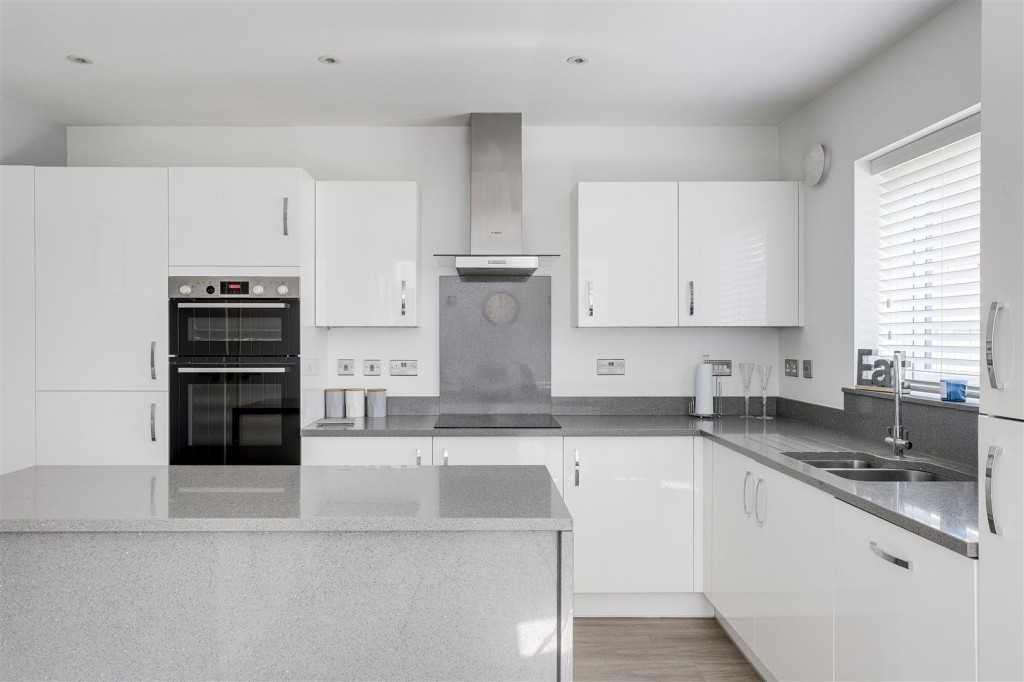 Rose Way, Edwalton, Nottinghamshire, NG12 4JE
