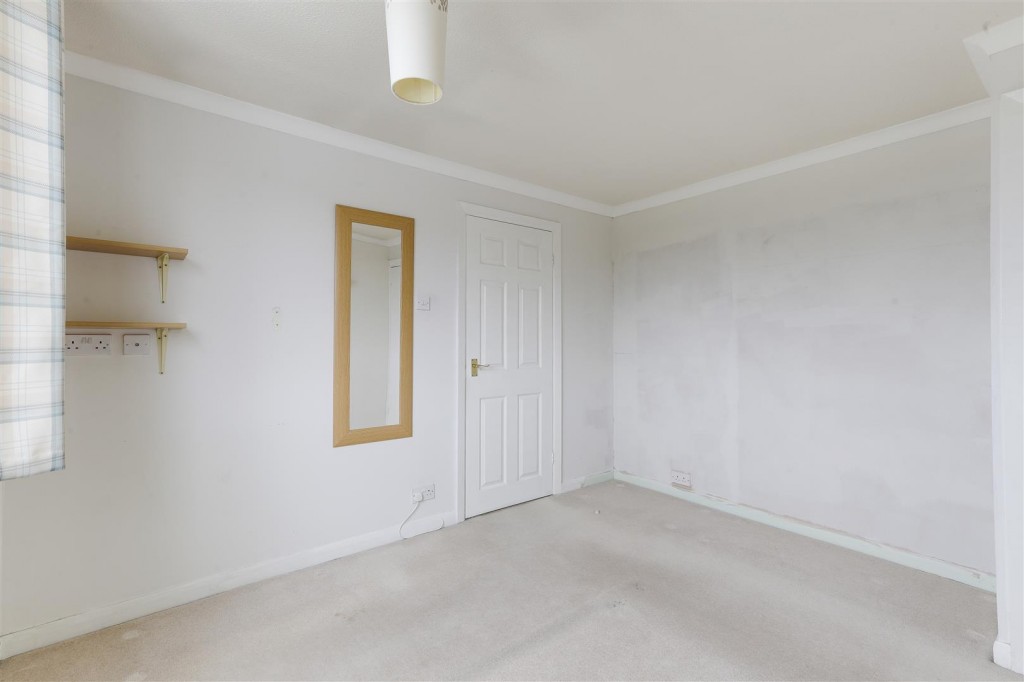 Astle Court, Arnold, Nottinghamshire, NG5 6RU