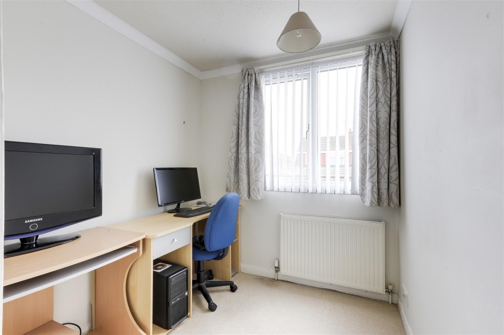 Astle Court, Arnold, Nottinghamshire, NG5 6RU