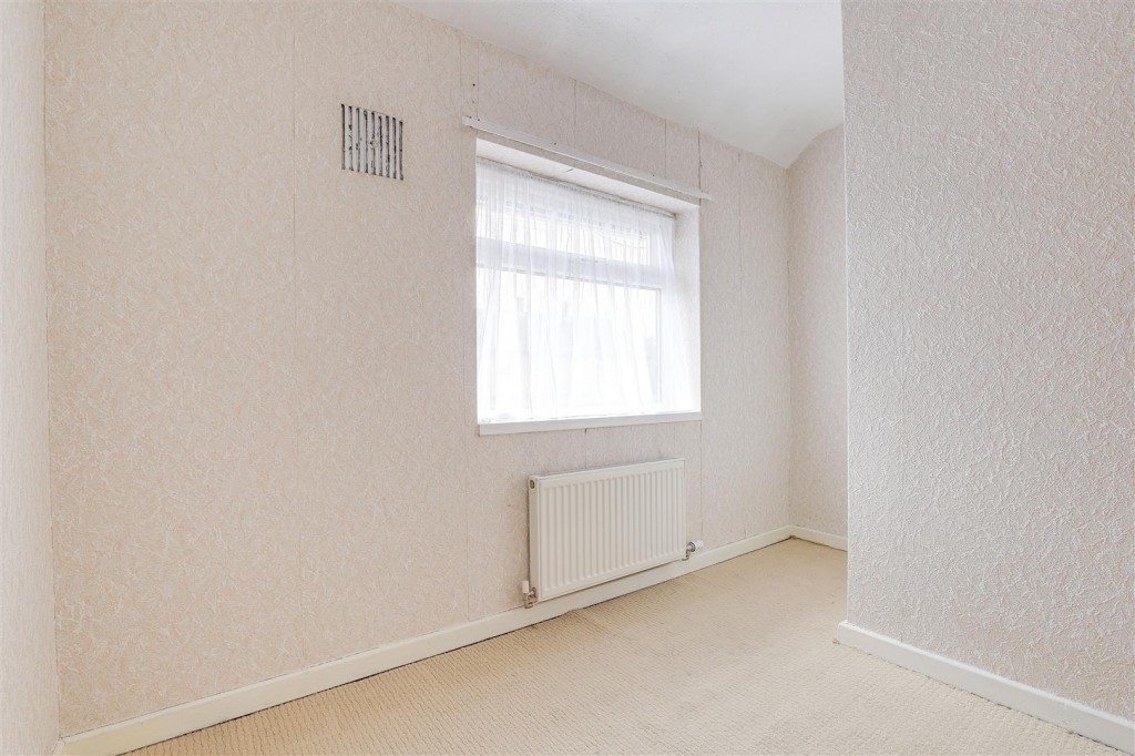 Longmoor Road, Long Eaton, Derbyshire, NG10 4EJ