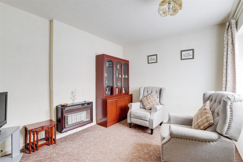 Longmoor Road, Long Eaton, Derbyshire, NG10 4EJ