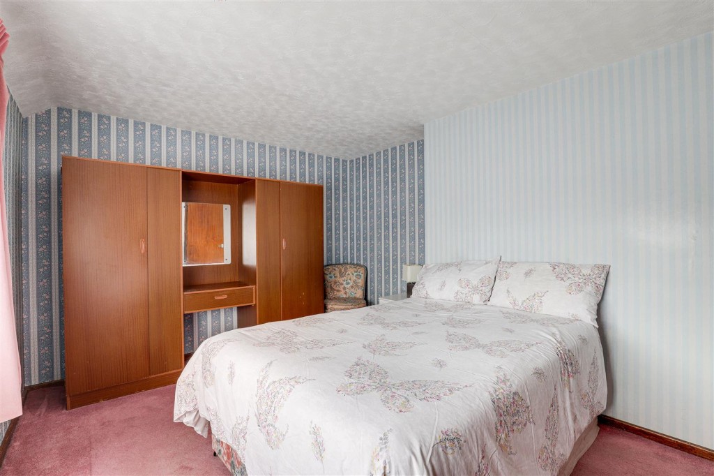Longmoor Road, Long Eaton, Derbyshire, NG10 4EJ