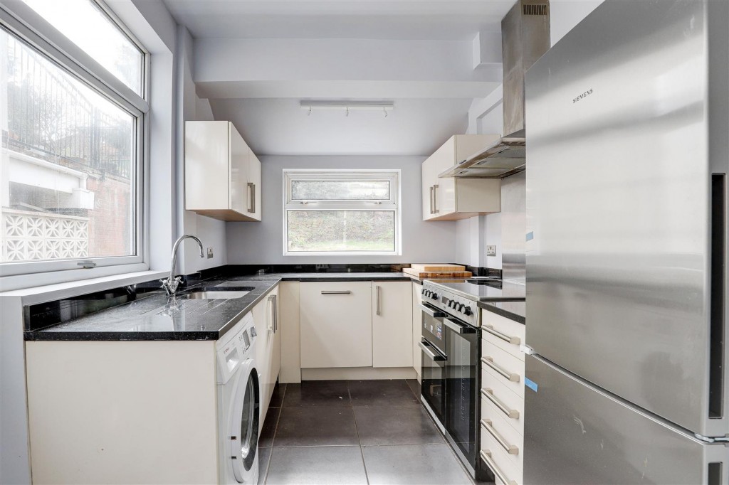 Exton Road, Sherwood, Nottinghamshire, NG5 1HA