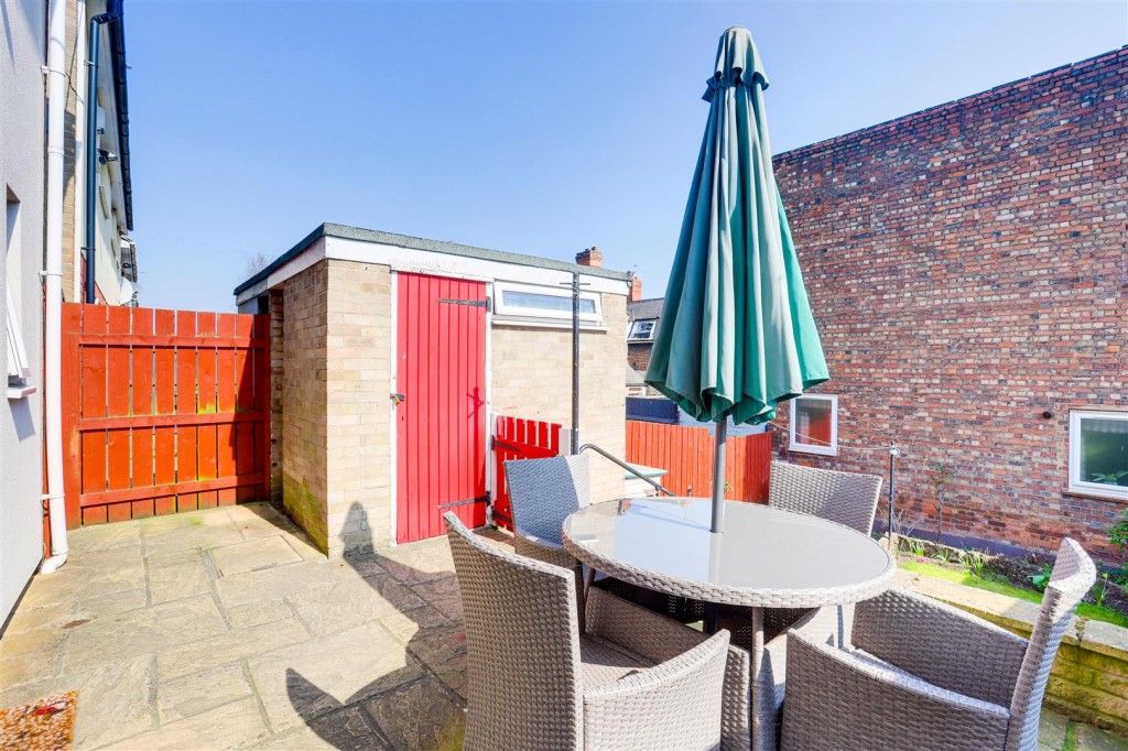 Wilford Crescent West, The Meadows, Nottinghamshire, NG2 2FT