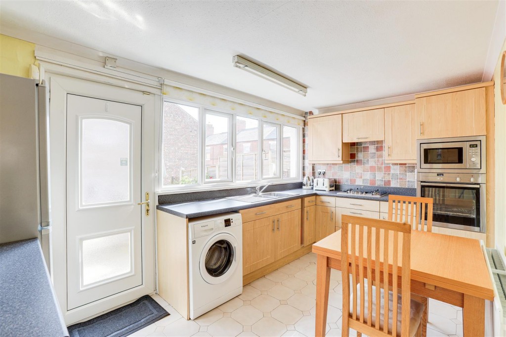 Wilford Crescent West, The Meadows, Nottinghamshire, NG2 2FT