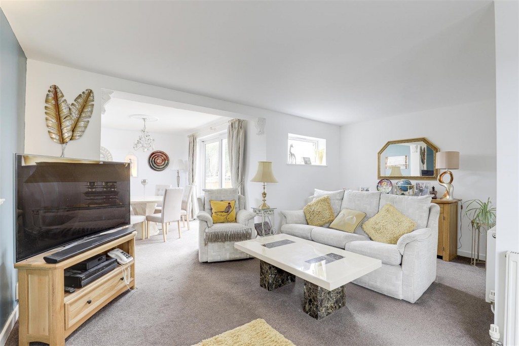 Karen Rise, Arnold, Nottinghamshire, NG5 8GE