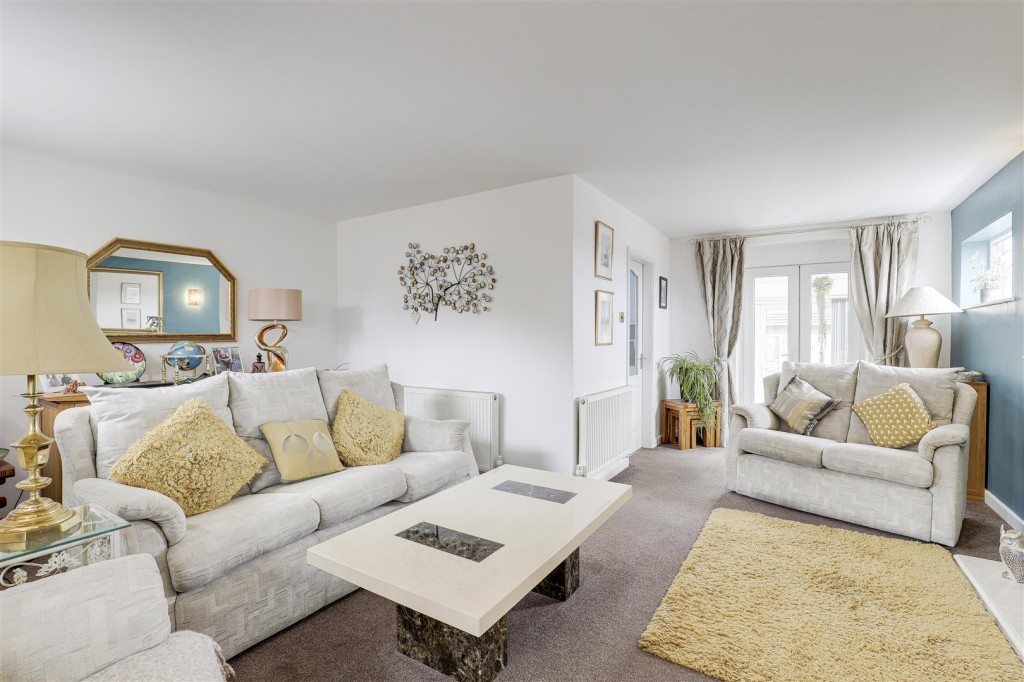 Karen Rise, Arnold, Nottinghamshire, NG5 8GE