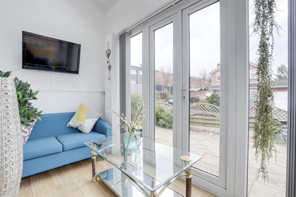 Karen Rise, Arnold, Nottinghamshire, NG5 8GE