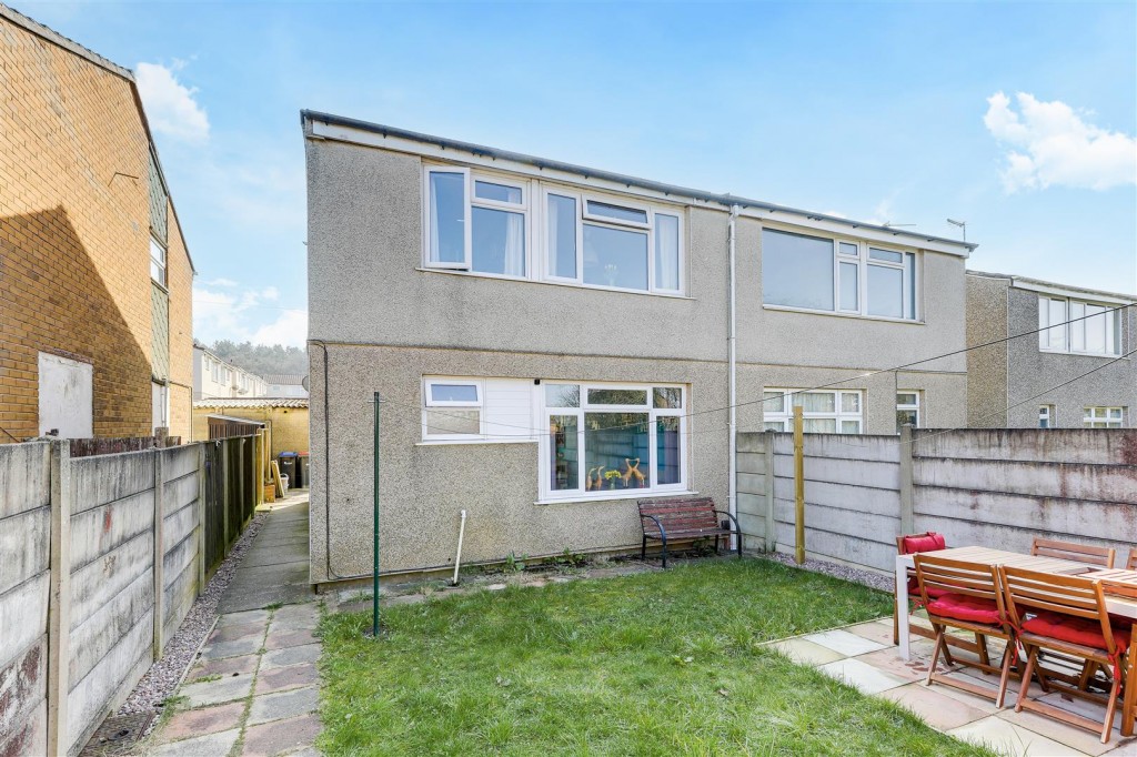 Harris Road, Kirkby-In-Ashfield, Nottinghamshire, NG17 7PL