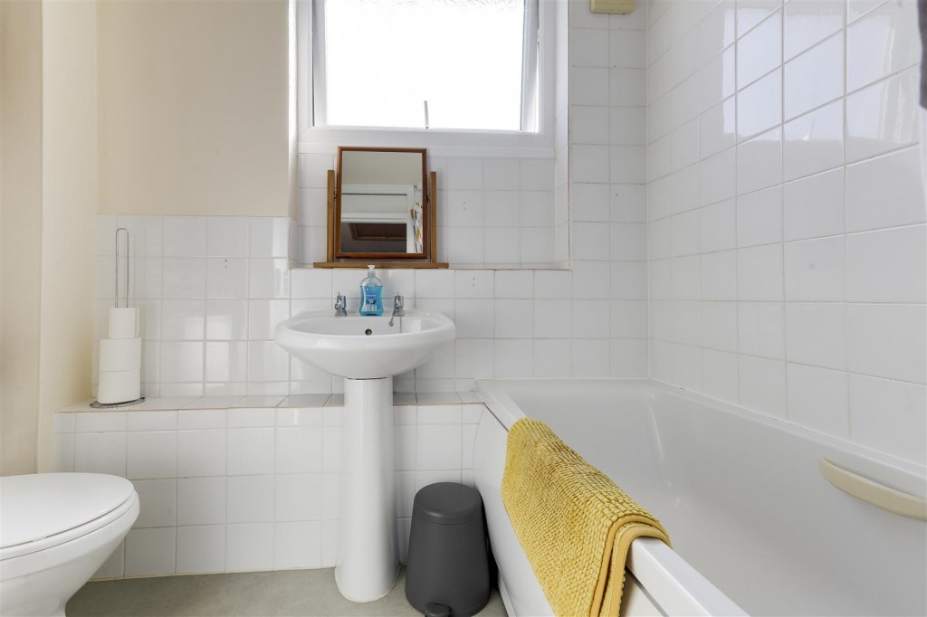 Harris Road, Kirkby-In-Ashfield, Nottinghamshire, NG17 7PL