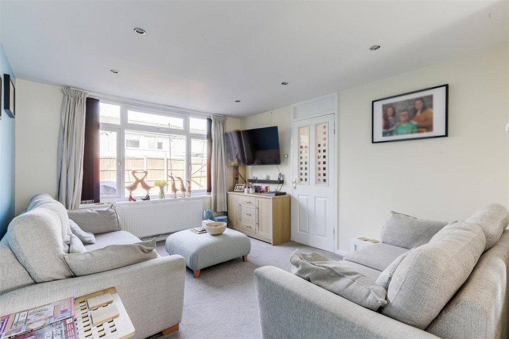 Harris Road, Kirkby-In-Ashfield, Nottinghamshire, NG17 7PL
