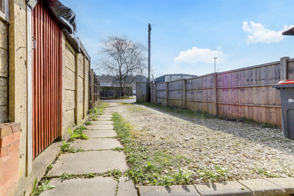 Harris Road, Kirkby-In-Ashfield, Nottinghamshire, NG17 7PL