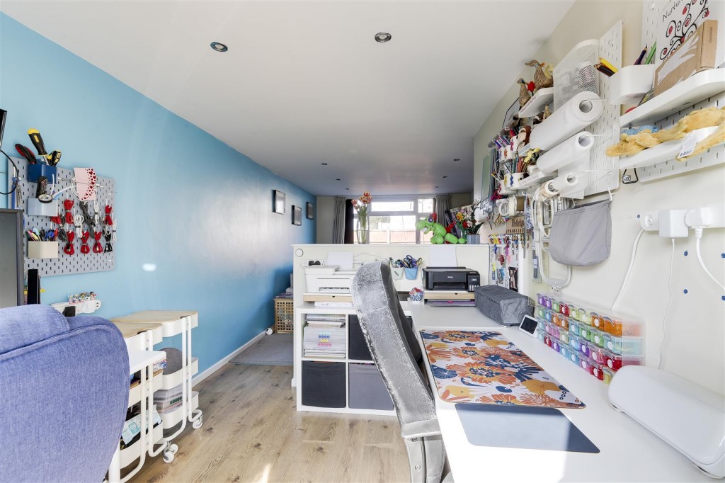 Harris Road, Kirkby-In-Ashfield, Nottinghamshire, NG17 7PL