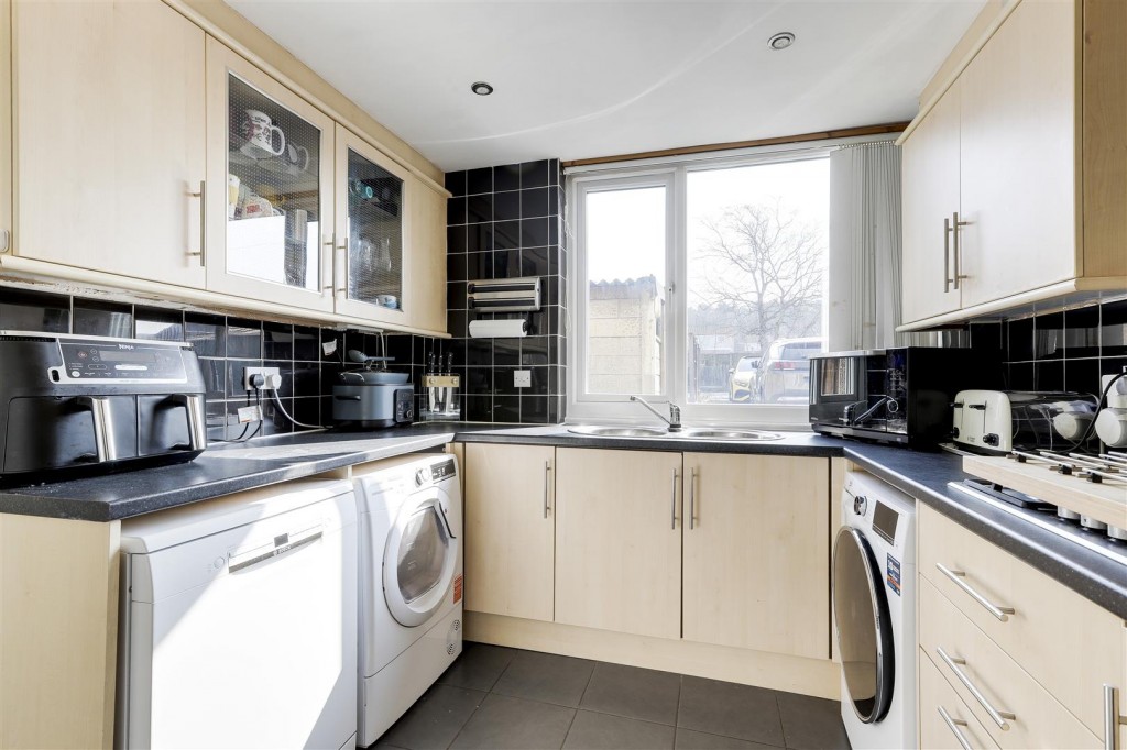 Harris Road, Kirkby-In-Ashfield, Nottinghamshire, NG17 7PL