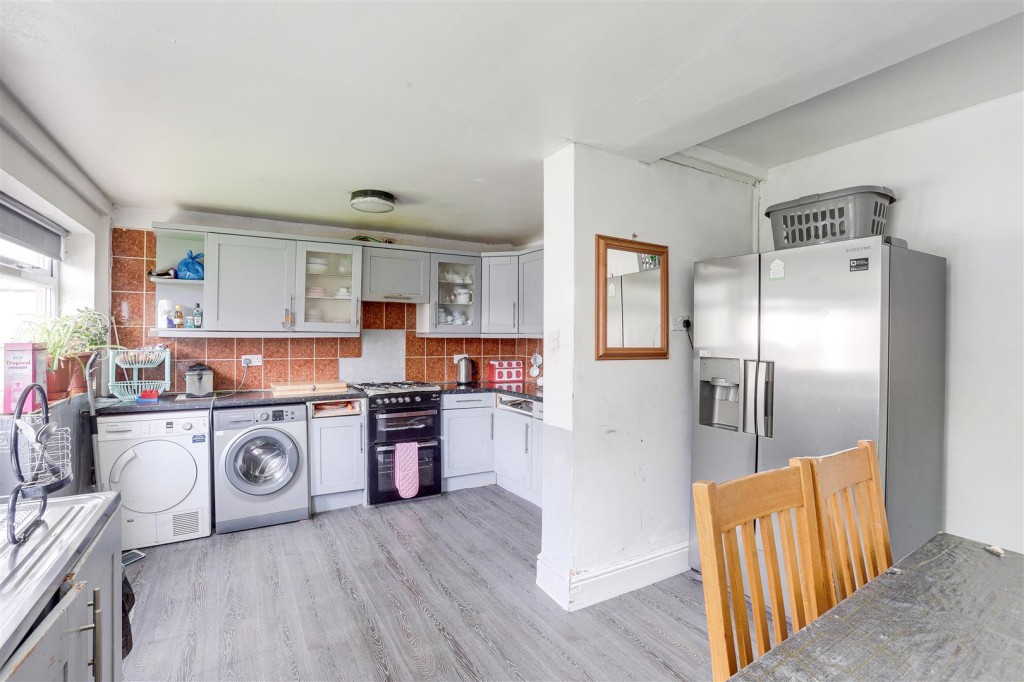 Dovedale Road, Bakersfield, Nottinghamshire, NG3 7GS