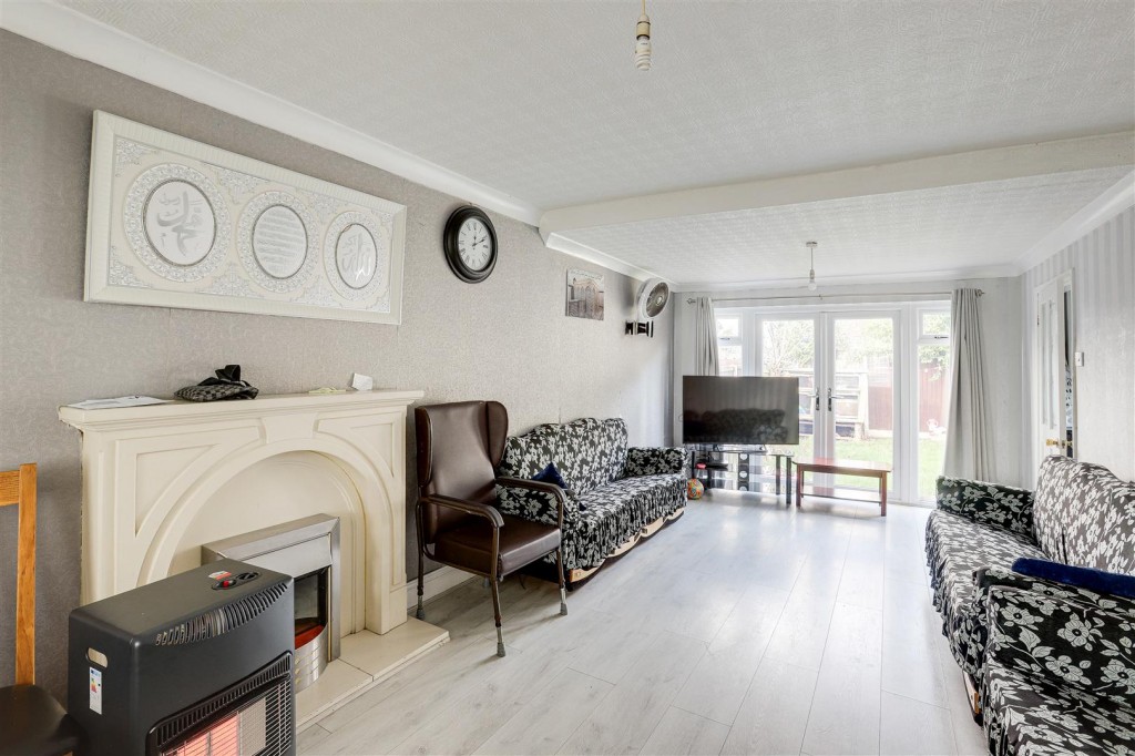 Dovedale Road, Bakersfield, Nottinghamshire, NG3 7GS