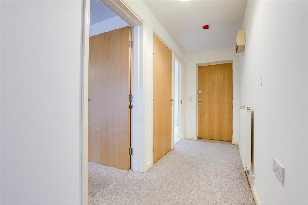 Woodthorpe Drive, Woodthorpe, Nottinghamshire, NG5 4AT