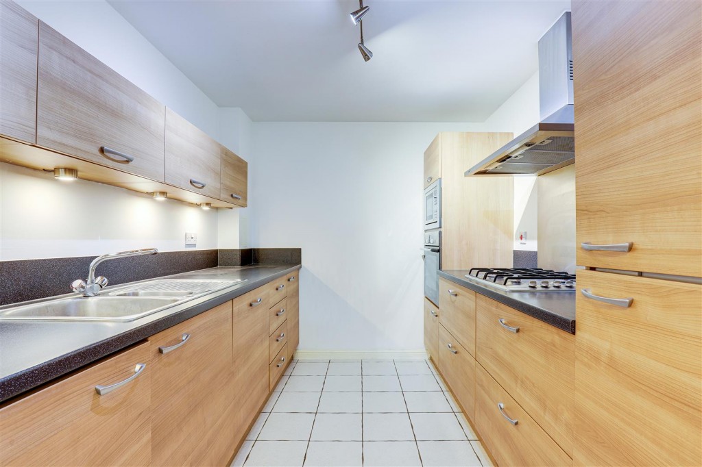 Woodthorpe Drive, Woodthorpe, Nottinghamshire, NG5 4AT