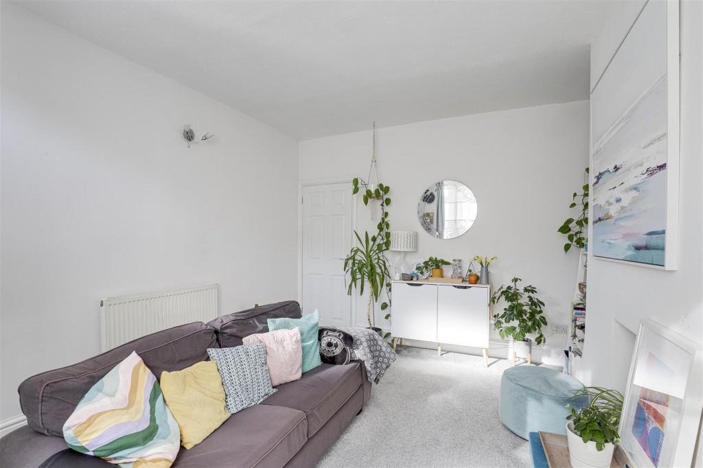 Montague Road, Hucknall, Nottinghamshire, NG15 7DT
