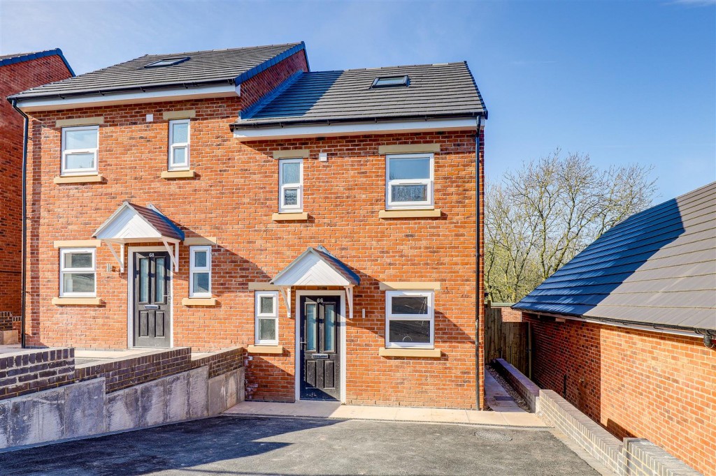 Greenwood Road, Bakersfield, Nottinghamshire, NG3 7EA
