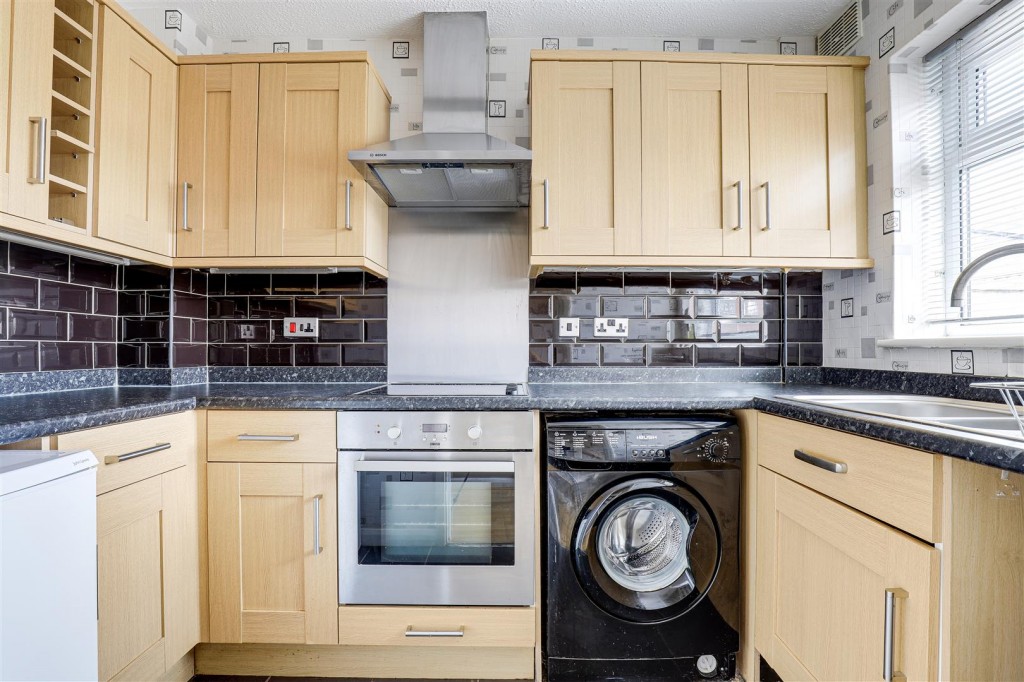 Oak Tree Close, Hucknall, Nottinghamshire, NG15 6SE