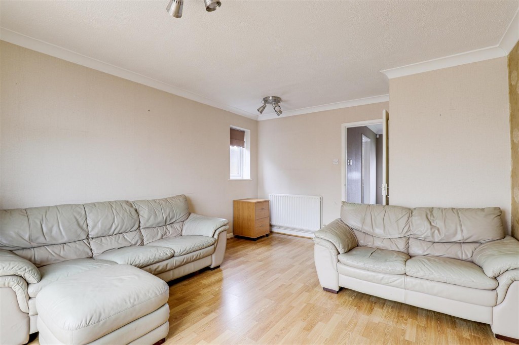 Oak Tree Close, Hucknall, Nottinghamshire, NG15 6SE
