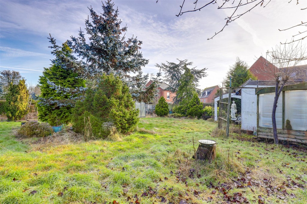Papplewick Lane, Hucknall, Nottinghamshire, NG15 8EH