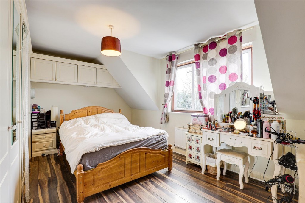 Cavendish Road, Carlton, Nottinghamshire, NG4 3RY