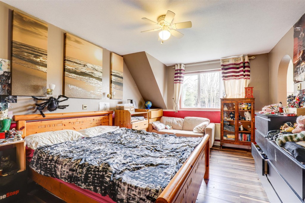 Cavendish Road, Carlton, Nottinghamshire, NG4 3RY