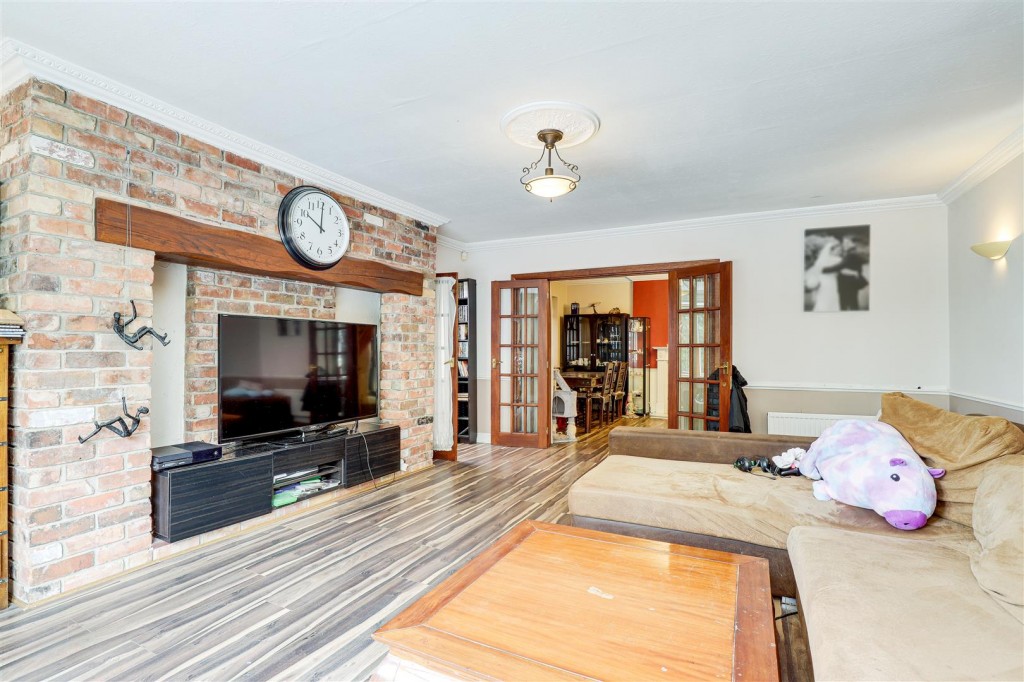Cavendish Road, Carlton, Nottinghamshire, NG4 3RY