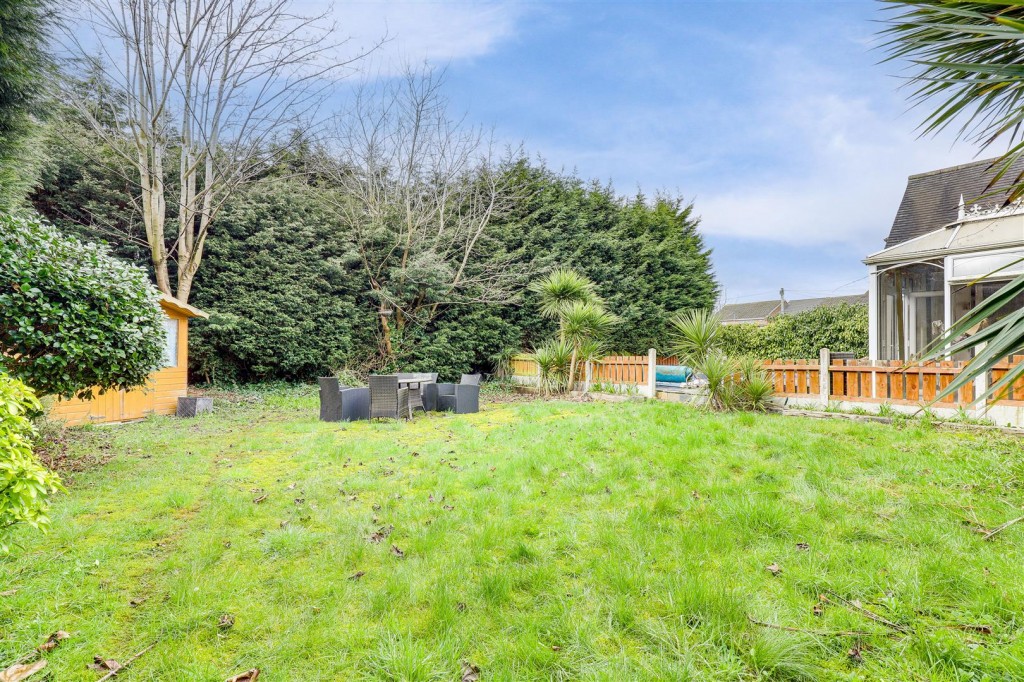 Cavendish Road, Carlton, Nottinghamshire, NG4 3RY