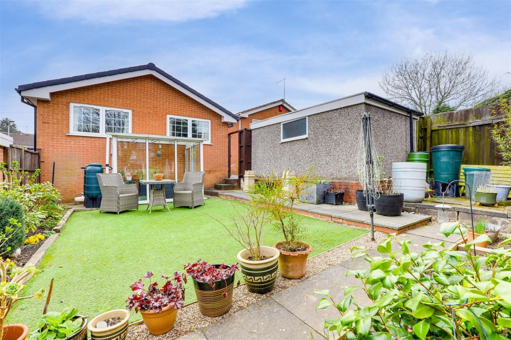 Morello Avenue, Carlton, Nottinghamshire, NG4 3BU