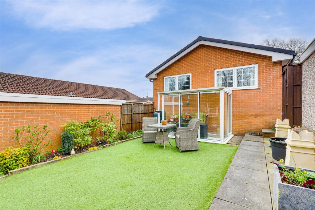 Morello Avenue, Carlton, Nottinghamshire, NG4 3BU
