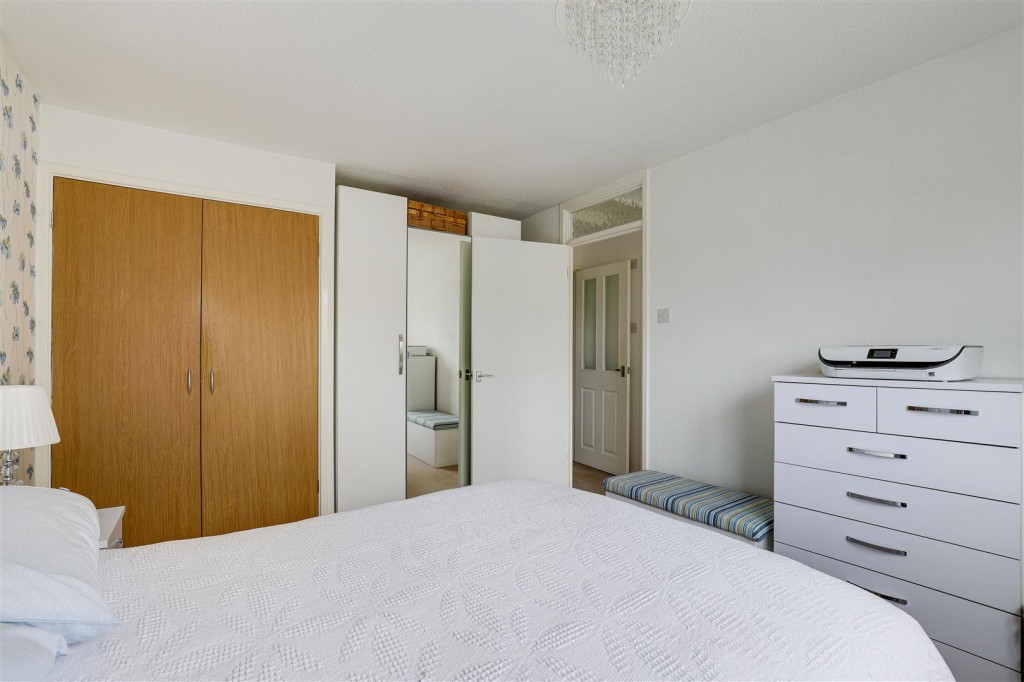 Morello Avenue, Carlton, Nottinghamshire, NG4 3BU